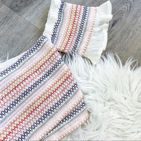 Tobi Crop Top - Picture 4 of 5